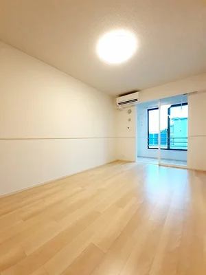 愛媛県のマンスリーマンション・ウィークリーマンション「ファースト　ステップⅢ 103・洋室(No.1405745)」メイン画像