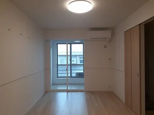 のマンスリーマンション・ウィークリーマンション「リヨン　鯖江　０１ 102・洋室(No.1405927)」メイン画像