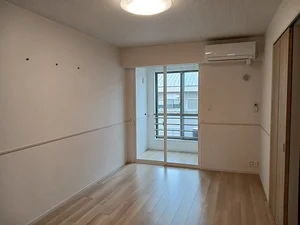 のマンスリーマンション・ウィークリーマンション「リヨン　鯖江　０１ 102・洋室(No.1405927)」メイン画像