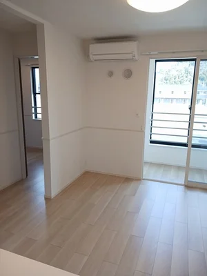 大飯郡高浜町のマンスリーマンション・ウィークリーマンション「アンソレイエ高浜Ⅰ 202・洋室(No.1407183)」メイン画像