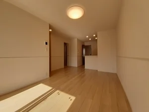 のマンスリーマンション・ウィークリーマンション「シェールアンジュ・ハルミ 103・洋室(No.1407988)」メイン画像