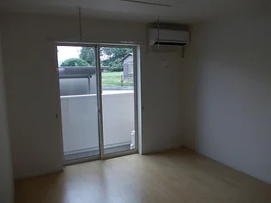 益田市のマンスリーマンション・ウィークリーマンション「アンソレイユ　Ⅱ 101・DK(No.1408049)」メイン画像