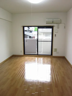 湯田温泉駅（山口県）のマンスリーマンション・ウィークリーマンション「ラフィーネ不動今井 103・洋室(No.1408057)」メイン画像
