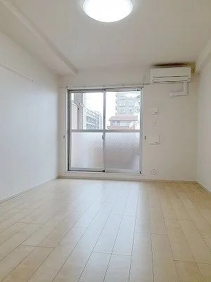 のマンスリーマンション・ウィークリーマンション「カーサ　オリエンターレ 402・洋室(No.1408223)」メイン画像