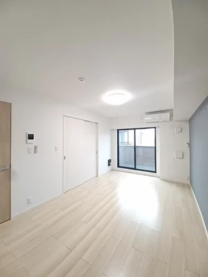 のマンスリーマンション・ウィークリーマンション「アンソレイエ町屋 302・洋室(No.1408228)」メイン画像