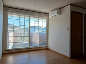 山梨県のマンスリーマンション・ウィークリーマンション「マウントビレッジ 202・洋室(No.1408619)」メイン画像