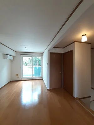 のマンスリーマンション・ウィークリーマンション「フォーリストガーデン　Ａ 202・洋室(No.1408635)」メイン画像