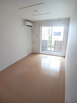 のマンスリーマンション・ウィークリーマンション「メゾン　ド　ルミエール　Ⅱ 102・LDK(No.1410526)」メイン画像