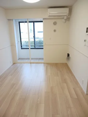 のマンスリーマンション・ウィークリーマンション「カーサ　折目 102・洋室(No.1410854)」メイン画像
