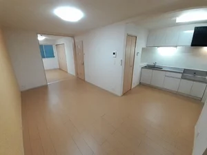 のマンスリーマンション・ウィークリーマンション「ヴィラージュ　ドウ　ソレイユⅠ 202・洋室(No.1410889)」メイン画像