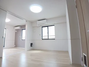 兵庫県のマンスリーマンション・ウィークリーマンション「ズュートヴィント 203・洋室(No.1410979)」メイン画像