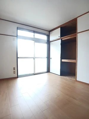 のマンスリーマンション・ウィークリーマンション「レピュートおんつか 203・洋室(No.1411511)」メイン画像