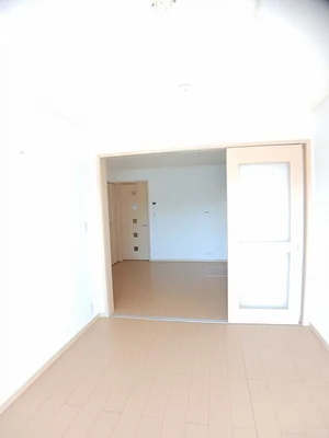 和歌山県のマンスリーマンション・ウィークリーマンション「バンビーノ　Ⅰ 102・洋室(No.1412239)」メイン画像