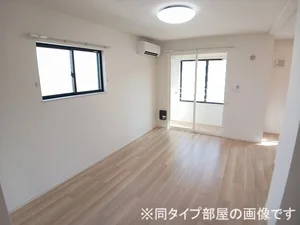 長野県のマンスリーマンション・ウィークリーマンション「カーザ　レガーメ 202・洋室(No.1412699)」メイン画像