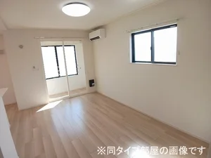 長野県のマンスリーマンション・ウィークリーマンション「カーザ　レガーメ 201・洋室(No.1412700)」メイン画像