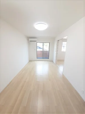 のマンスリーマンション・ウィークリーマンション「ライラック和田浜Ⅰ 203・洋室(No.1413156)」メイン画像