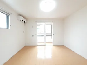 経田駅（富山県）のマンスリーマンション・ウィークリーマンション「Ｌｕｃｋｙ　Ｈｏｕｓｅ　Ｙｏｕ 201・洋室(No.1413220)」メイン画像