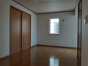 山梨大学医学部キャンパス周辺のマンスリーマンション・ウィークリーマンション「グリシーヌＥＡＳＴ 102・洋室(No.1413554)」メイン画像
