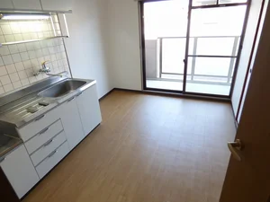 東近江市のマンスリーマンション・ウィークリーマンション「サニーハウス萩原 101・DK(No.1413704)」メイン画像