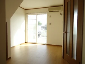 公立松任石川中央病院周辺のマンスリーマンション・ウィークリーマンション「　花梨 102・洋室(No.1413907)」メイン画像