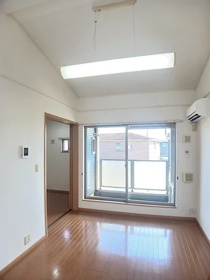 のマンスリーマンション・ウィークリーマンション「プラシード 203・洋室(No.1413993)」メイン画像