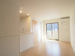 のマンスリーマンション・ウィークリーマンション「アイランドヒルズ・トレゾールⅡ 102・洋室(No.1420459)」メイン画像
