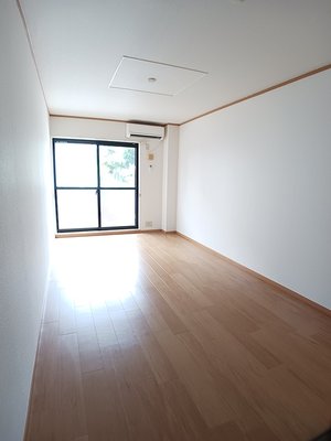 泉南郡熊取町のマンスリーマンション・ウィークリーマンション「カレントⅠ 102・洋室(No.1420792)」メイン画像