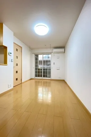 のマンスリーマンション・ウィークリーマンション「サウザンコートＡ 102・洋室(No.1421661)」メイン画像