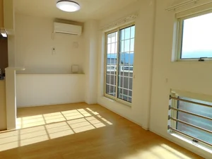 のマンスリーマンション・ウィークリーマンション「ＡＩＲＹ　ＨＯＵＳＥ 201・洋室(No.1422178)」メイン画像