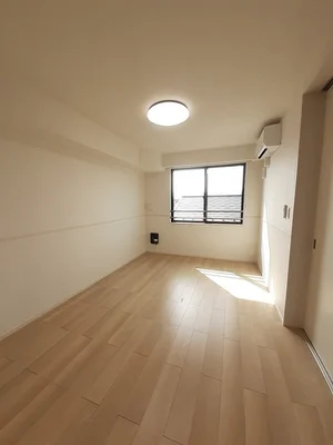 のマンスリーマンション・ウィークリーマンション「カーサ・エスカリエ 302・洋室(No.1422190)」メイン画像