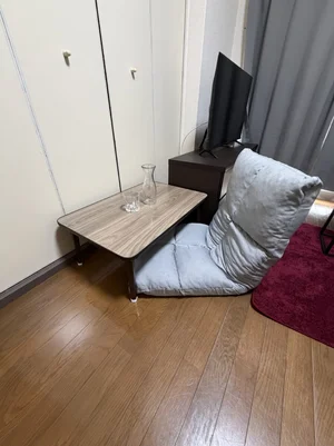 デスク・座椅子付き