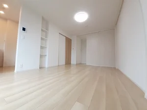 のマンスリーマンション・ウィークリーマンション「アンソレイユⅢ 202・洋室(No.1424221)」メイン画像