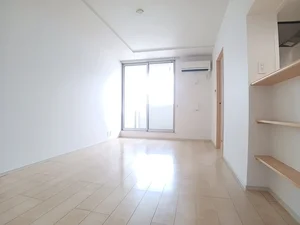 のマンスリーマンション・ウィークリーマンション「ロイヤル　ハイム 301・洋室(No.1424243)」メイン画像