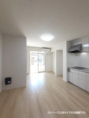 のマンスリーマンション・ウィークリーマンション「スール　ソレイユ　ココル　Ⅰ 102・洋室(No.1425886)」メイン画像
