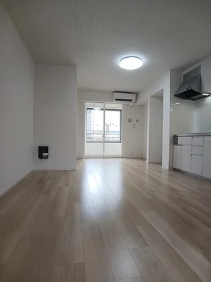 御殿場市のマンスリーマンション・ウィークリーマンション「スール　ソレイユ　ココル　Ⅰ 102・洋室(No.1425886)」メイン画像