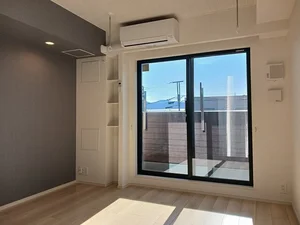 のマンスリーマンション・ウィークリーマンション「ヒカルサ甲府住吉　ノース 205・洋室(No.1427218)」メイン画像