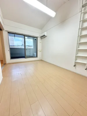 寝屋川市のマンスリーマンション・ウィークリーマンション「イースト　Ⅰ 205・洋室(No.1427450)」メイン画像