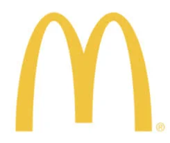マクドナルド 徒歩4分