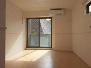 のマンスリーマンション・ウィークリーマンション「グリシーヌ・ユーヤ三ツ沢Ｂ 105・洋室(No.1428745)」メイン画像