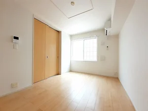 高松駅（石川県）のマンスリーマンション・ウィークリーマンション「カーサ　プラシードＴⅢ 103・洋室(No.1428827)」メイン画像