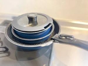 フライパンなどの調理器具もご用意しております