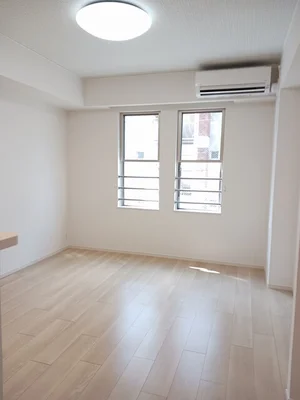 のマンスリーマンション・ウィークリーマンション「Ｗｅｓｔ　Ｒｉｖｅｒ　Ⅱ 201・洋室(No.1431959)」メイン画像