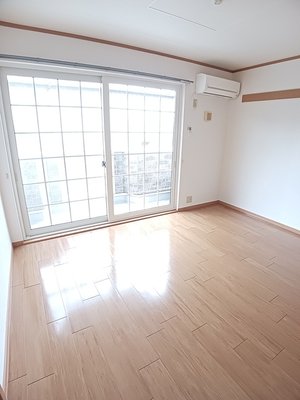 のマンスリーマンション・ウィークリーマンション「メゾンリゾナーレコトブキⅢ　Ｂ 102・洋室(No.1432172)」メイン画像