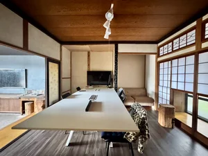のマンスリーマンション・ウィークリーマンション「【高岡駅14分】最大6名！/全部屋リフォーム済戸建て/駐車場1台付(No.1432275)」メイン画像