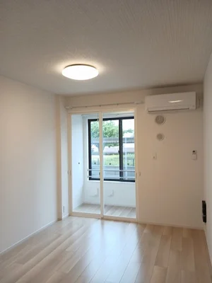 袋井市のマンスリーマンション・ウィークリーマンション「コンフォーティア　トクミツ 105・洋室(No.1433931)」メイン画像