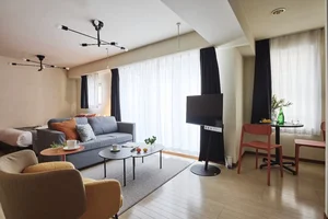 のマンスリーマンション・ウィークリーマンション「最寄り駅まで徒歩4分/赤坂・六本木が生活圏内！グラナード六本木 302(No.1434364)」メイン画像