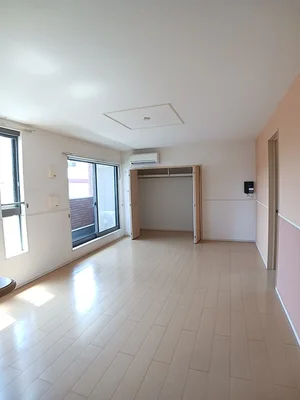 西富井駅（岡山県）のマンスリーマンション・ウィークリーマンション「スペーメテルス 201・洋室(No.1434896)」メイン画像
