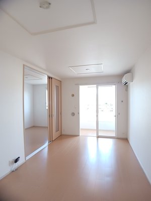 のマンスリーマンション・ウィークリーマンション「シーブリーズ　Ａ 201・洋室(No.1435568)」メイン画像