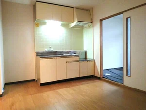 のマンスリーマンション・ウィークリーマンション「ロマニー平和坂ハイツ 105・和室(No.1435973)」メイン画像