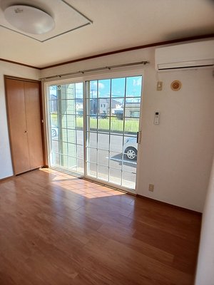 のマンスリーマンション・ウィークリーマンション「エクセルコーポなるみ 101・洋室(No.1436123)」メイン画像
